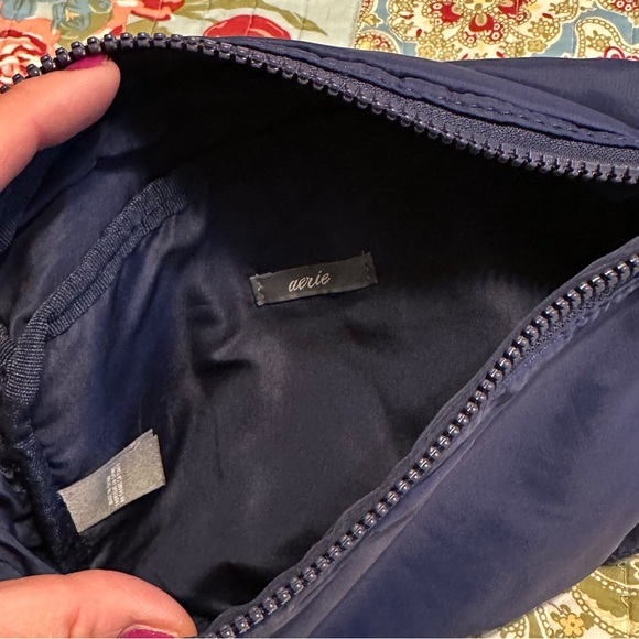 Aerie belt bag and zipper pouch - Picture 3 of 11